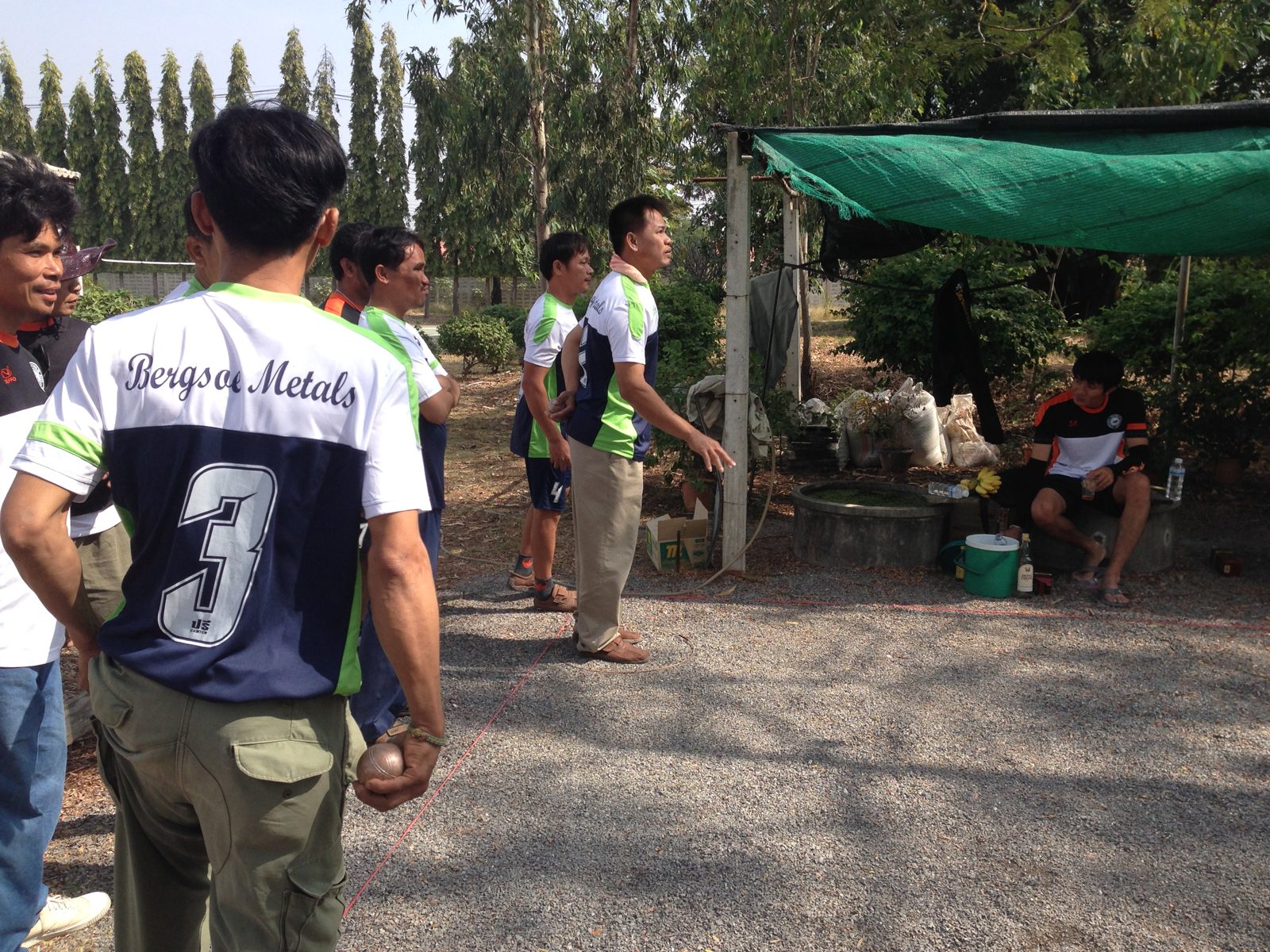 Bergsoe Metals team in club jerseys